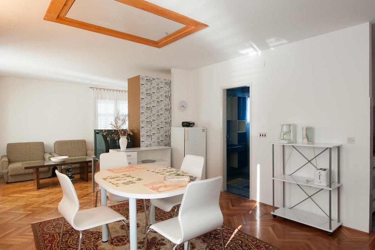 Amazing Seaview Apartment With A Balcony Near The Beach - Kneza Trpimira I Zadar Exterior photo